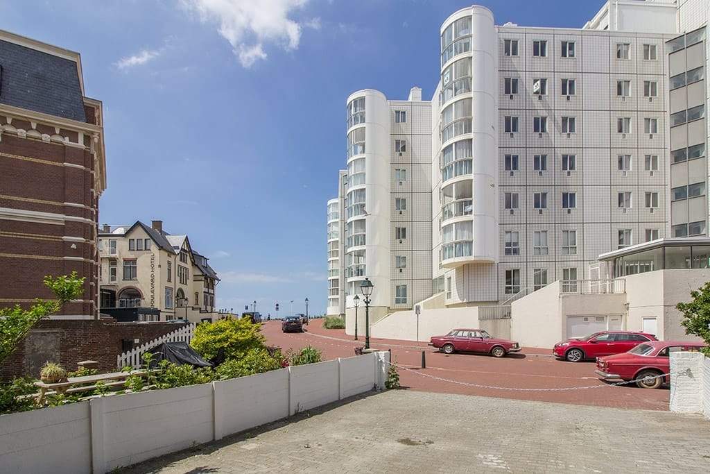 Image 14 of 15