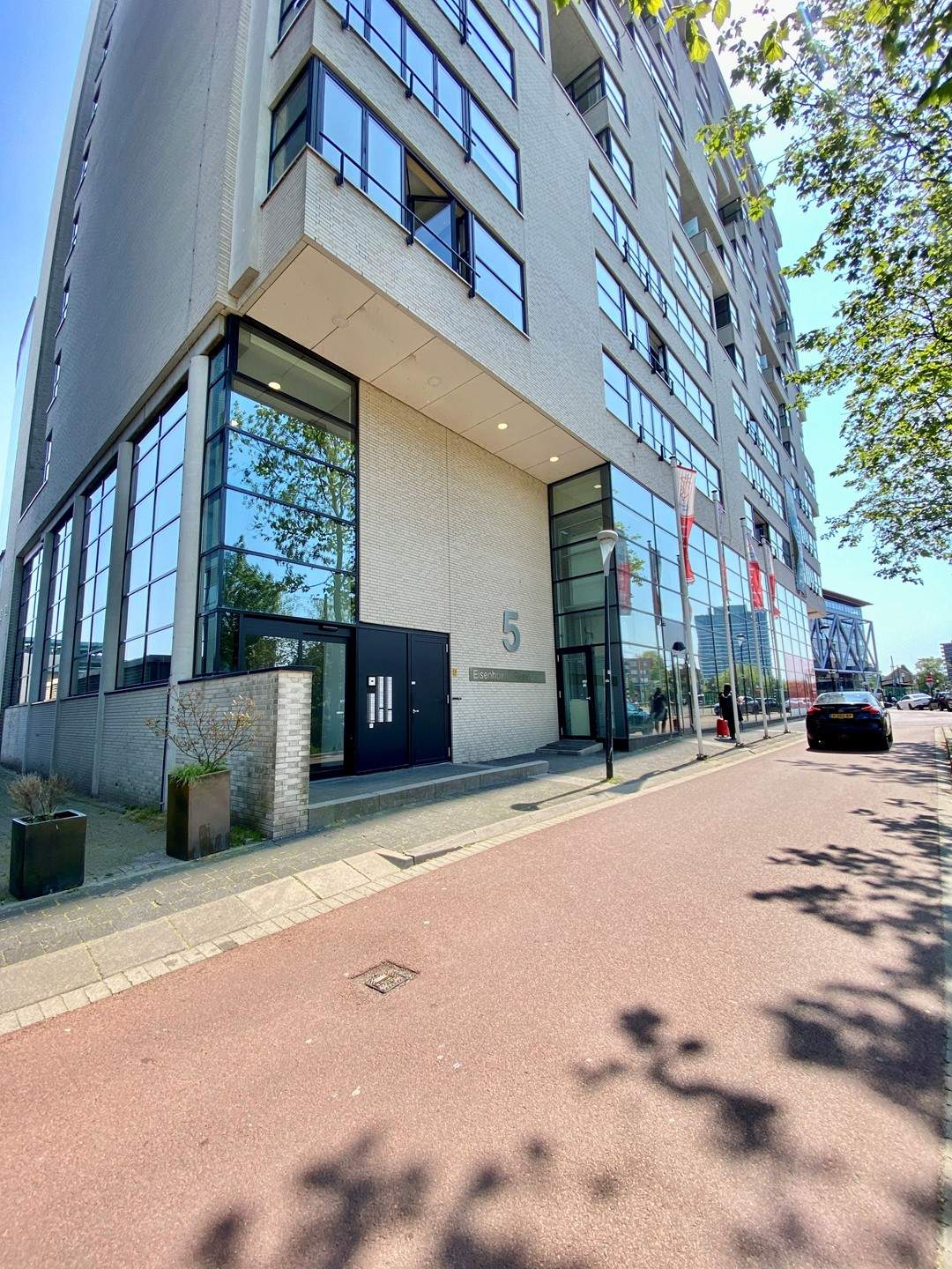 Afbeelding 1 van 23