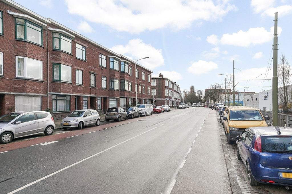 Image 2 of 34