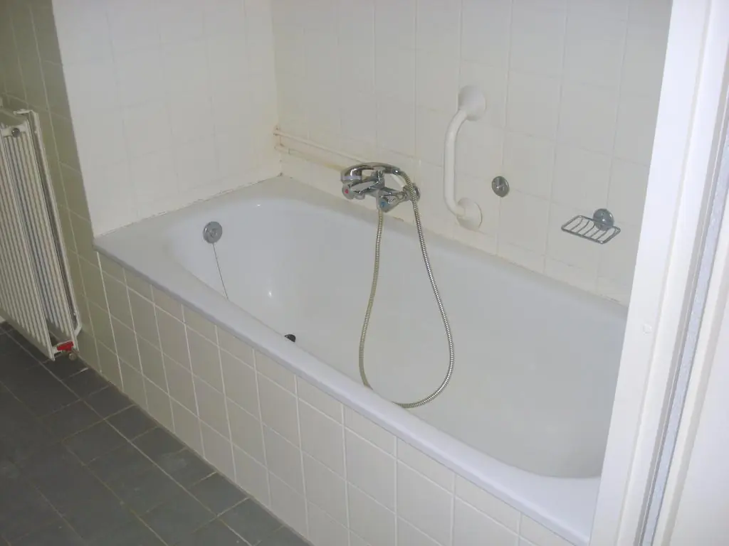 Image 5 of 8