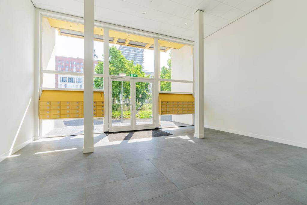 Image 19 of 28