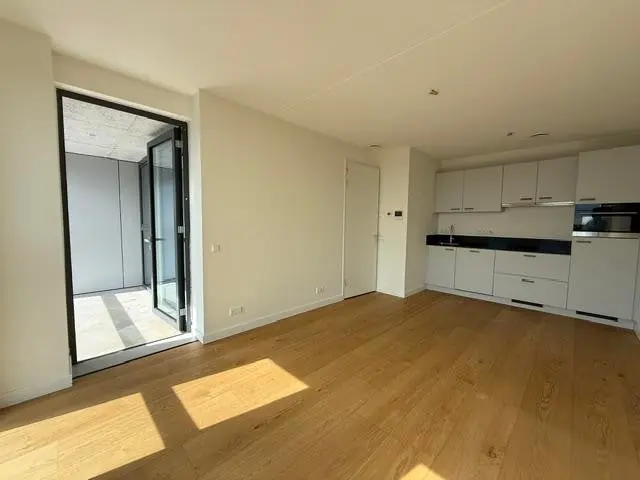 Image 5 of 15