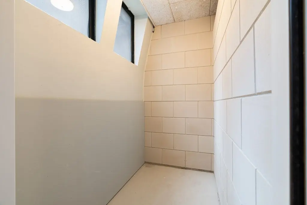Image 21 of 22