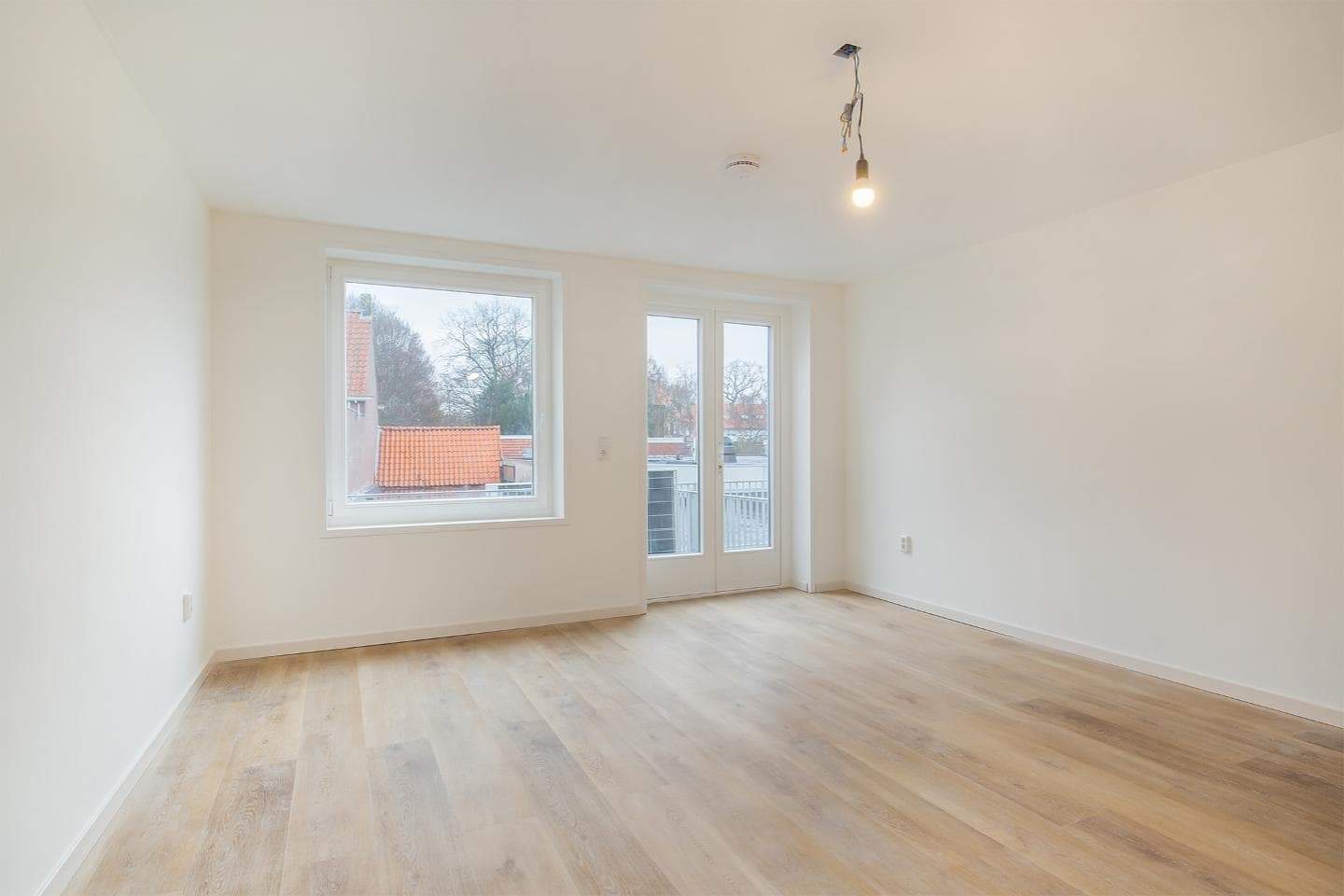 Image 10 of 10