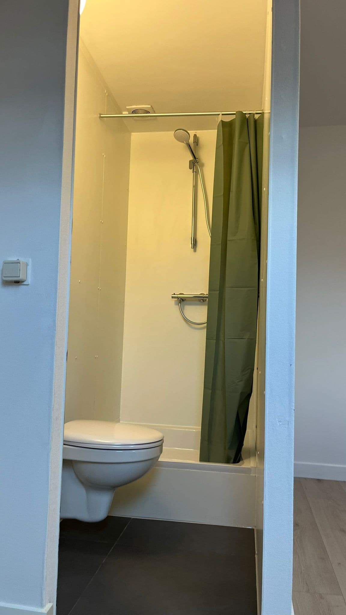 Image 5 of 5