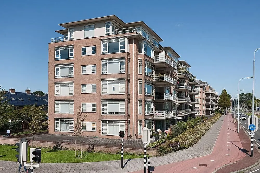 Two-Bedroom Apartment Ransuillaan, Leidschendam - For Rent