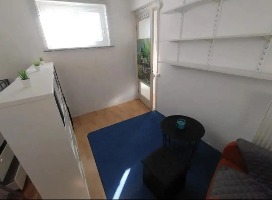 Image 3 sur 8