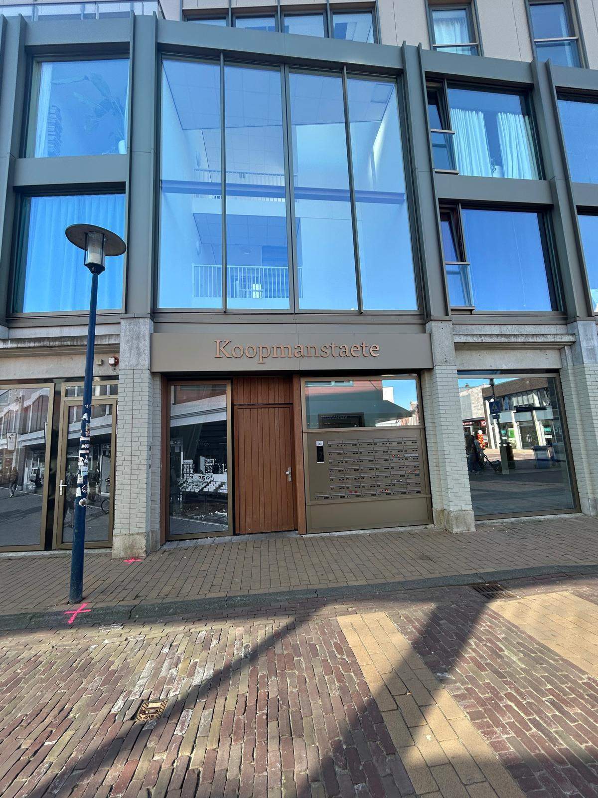 Afbeelding 2 van 28
