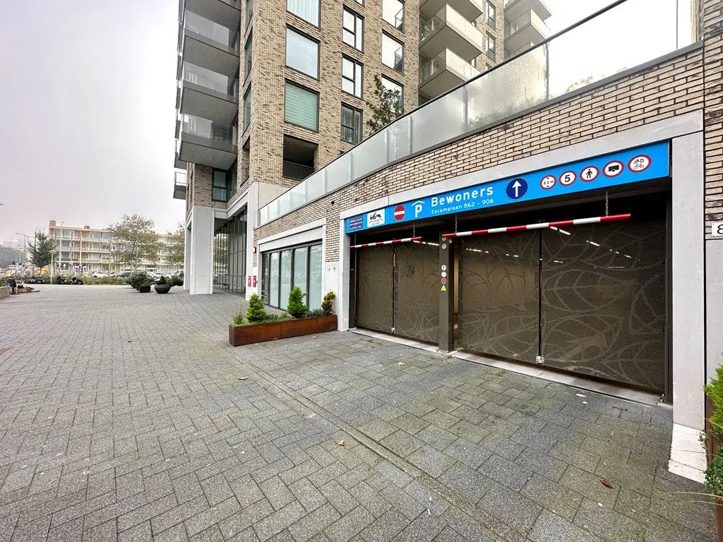 Image 22 sur 25