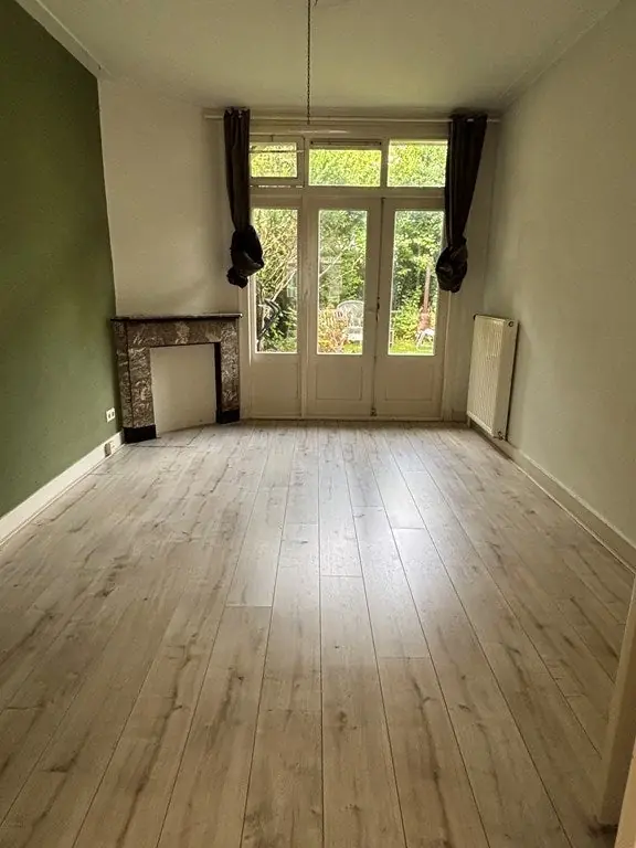 Image 10 of 20