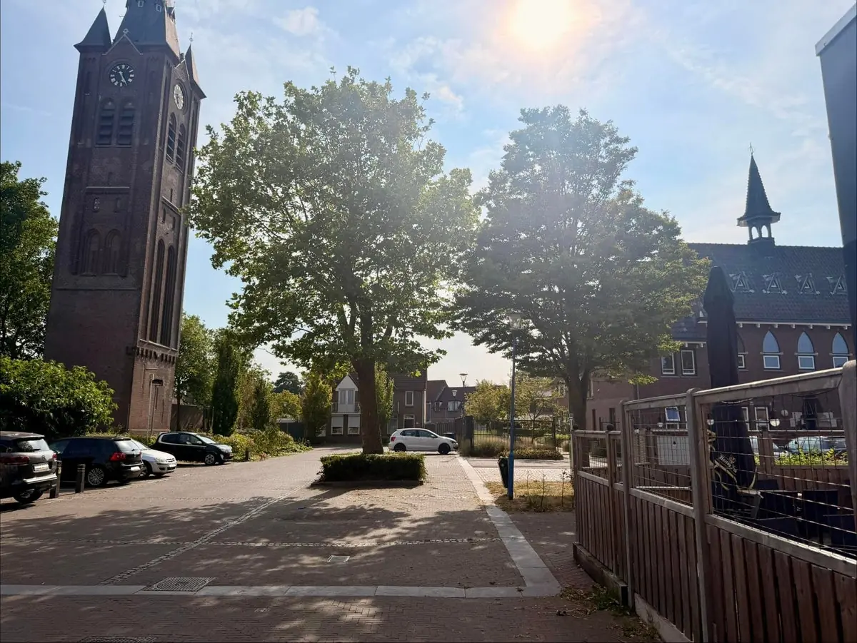 Image 16 of 16