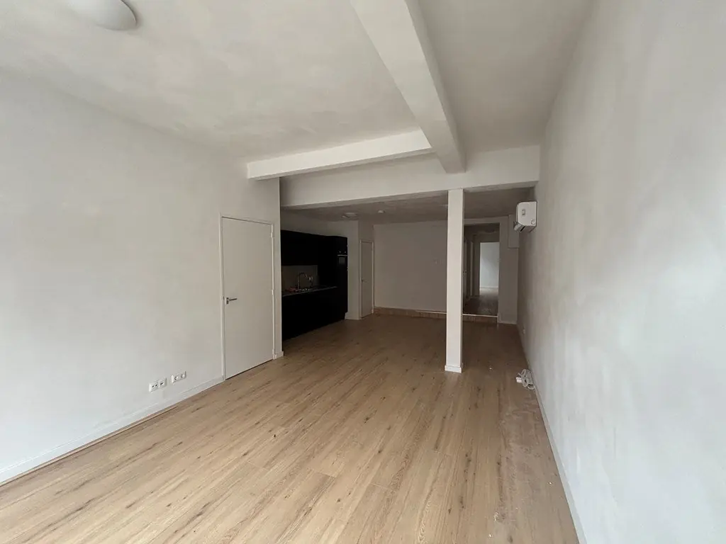 Image 6 of 16