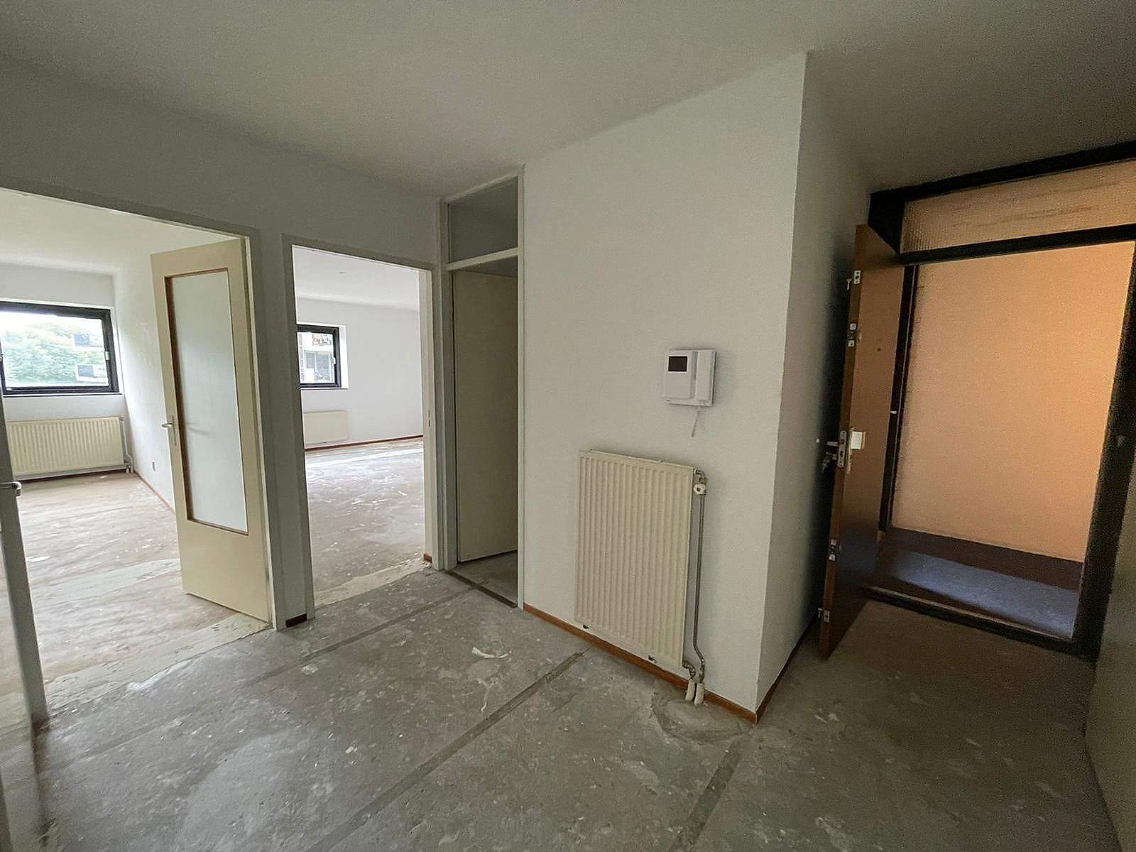 Bild 2 von 8