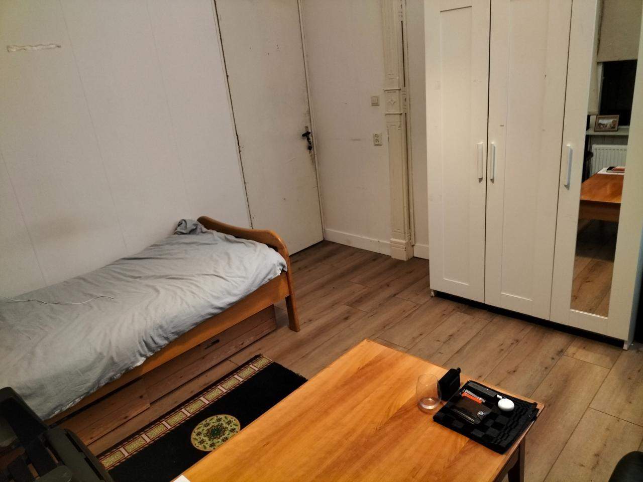 Image 1 sur 4