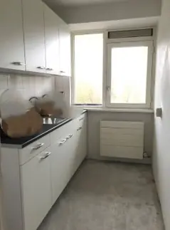 Image 4 of 5