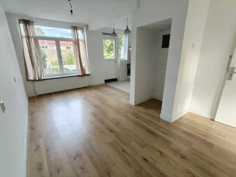 Appartement à l'étage St. Adrianusstraat, Eindhoven - À louer