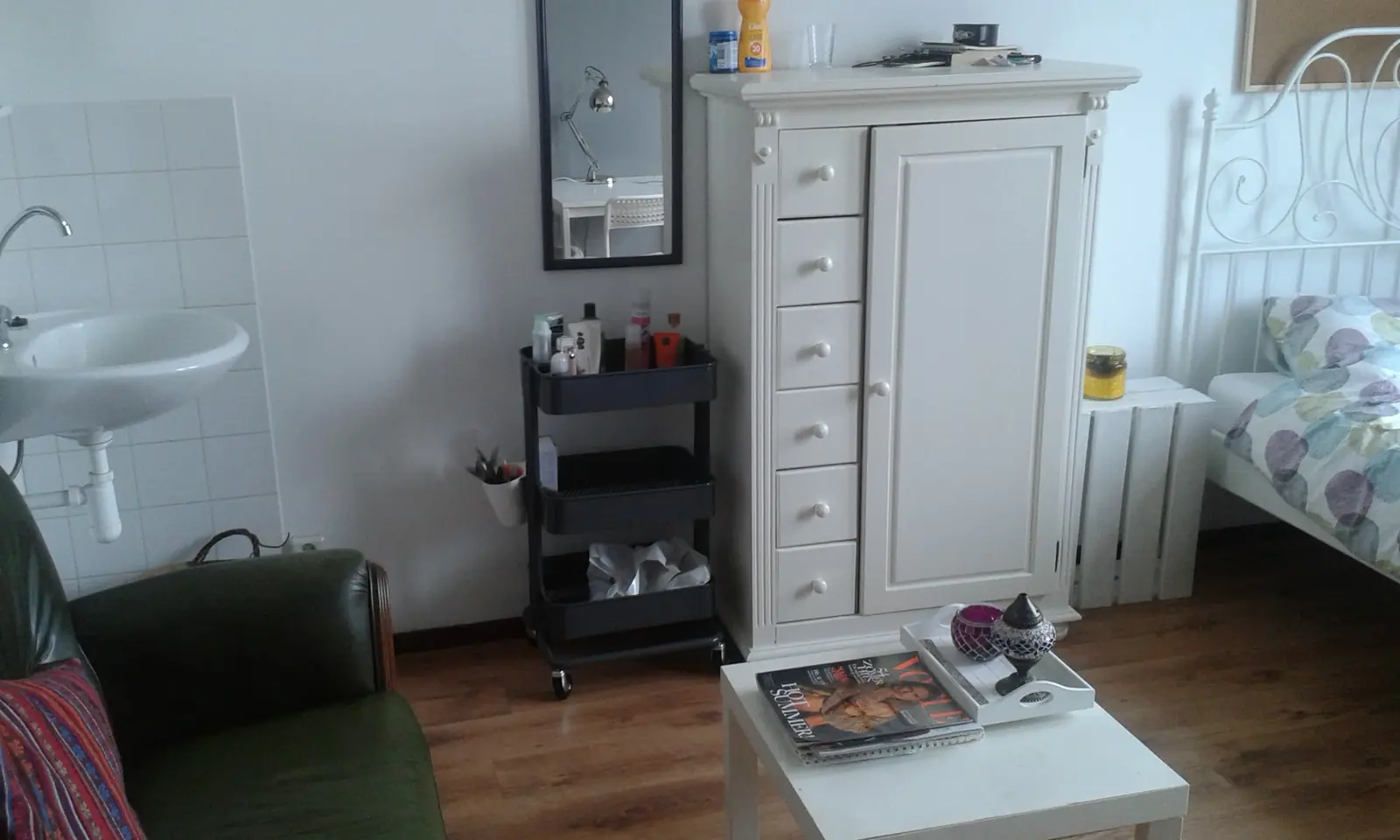 Image 4 of 5
