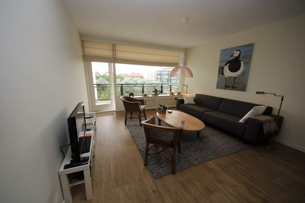Image 10 of 14