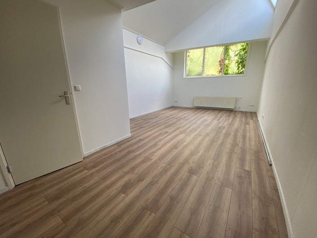 Bild 2 von 6