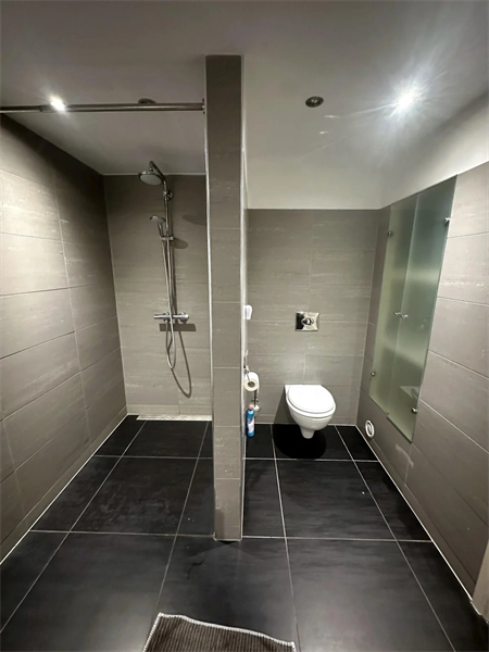 Image 19 of 24