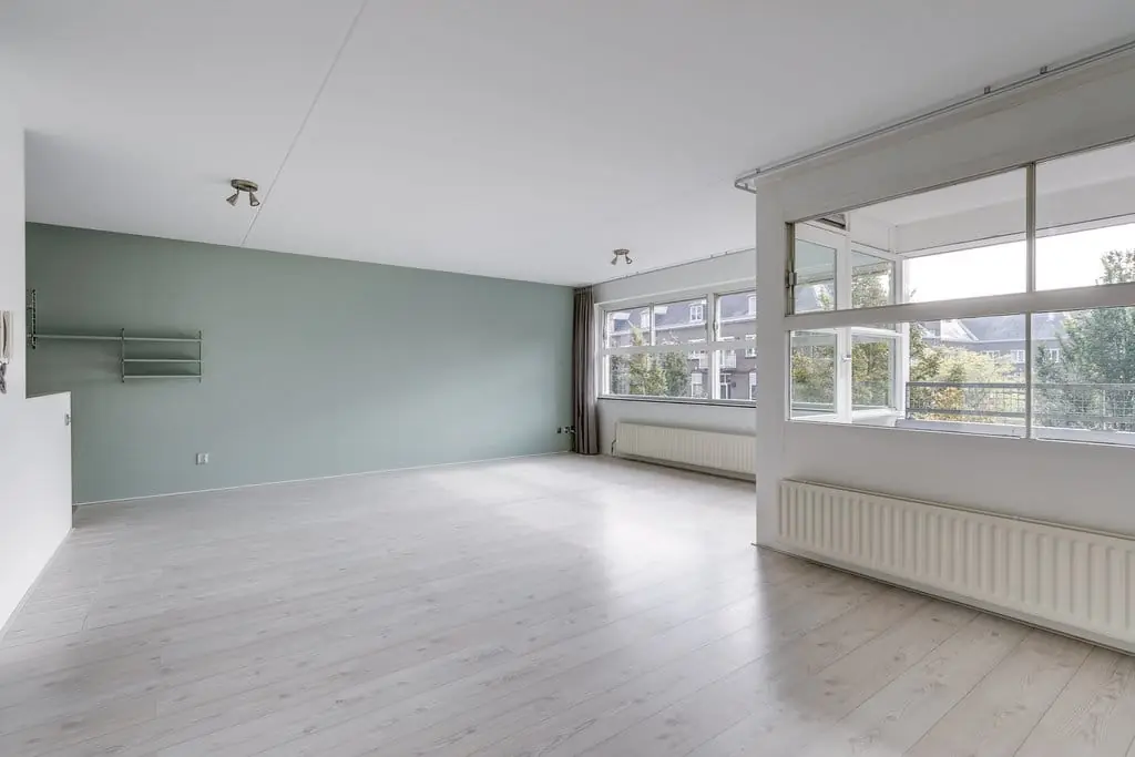 Bild 2 von 24