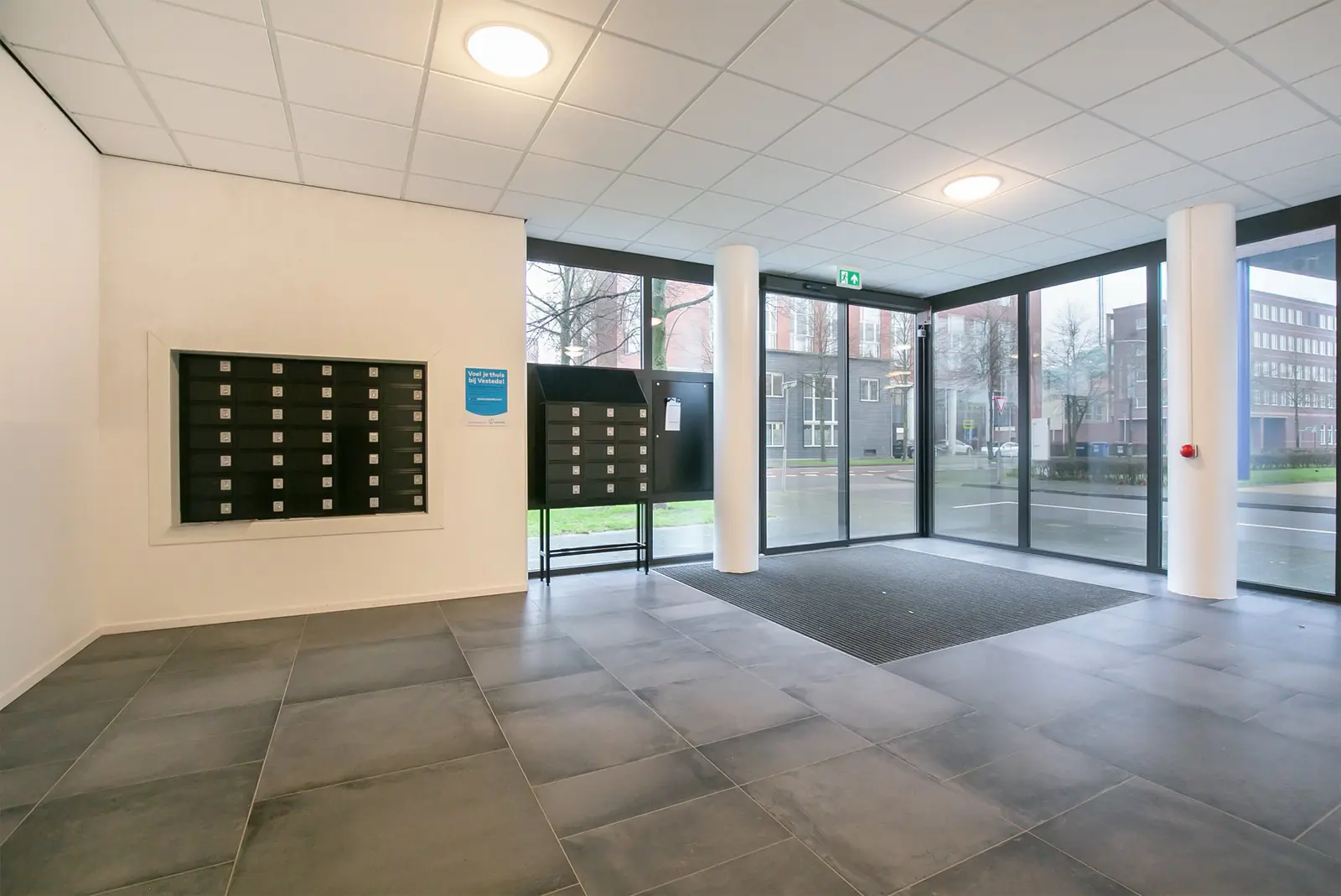 Image 3 of 23