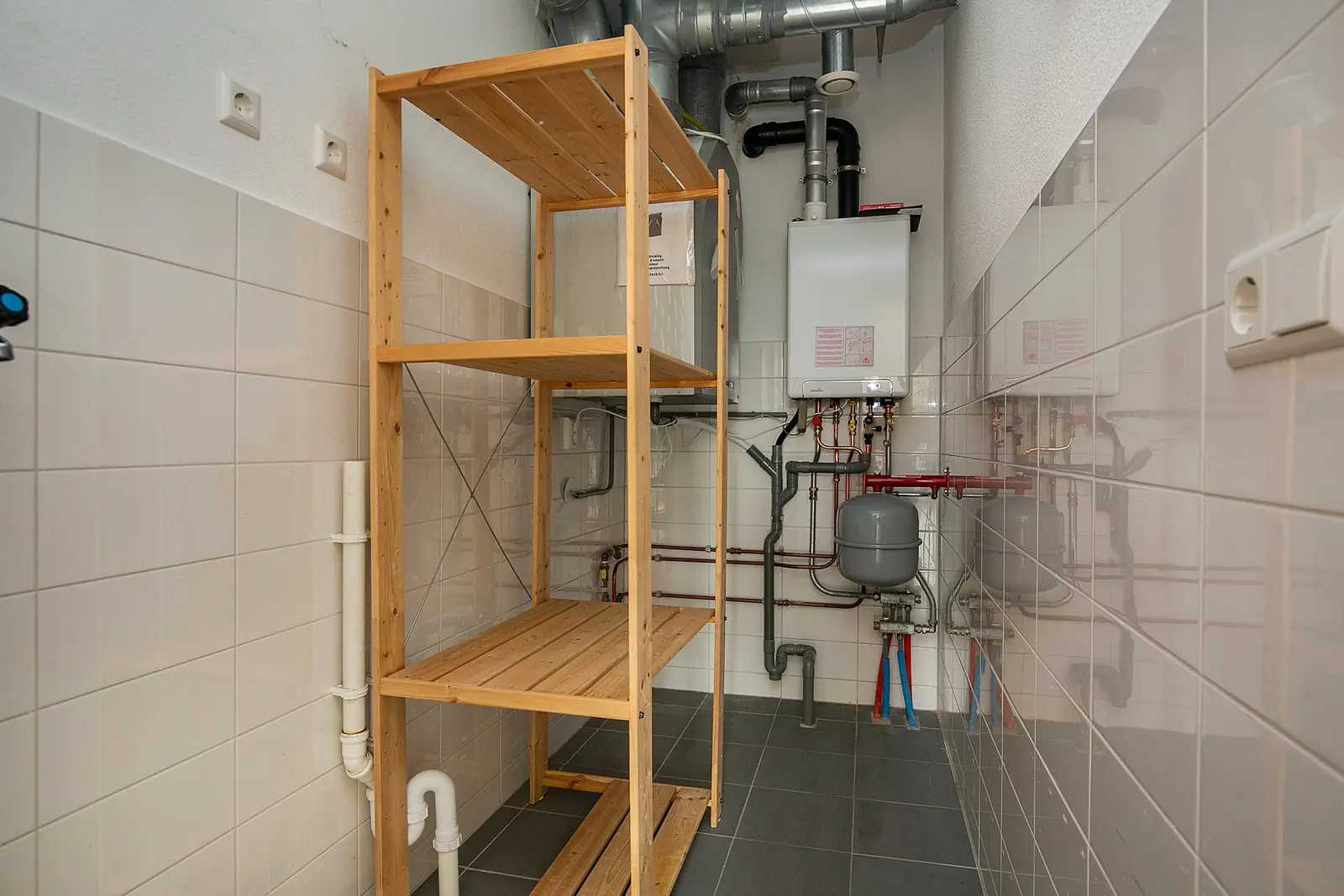 Image 14 of 14
