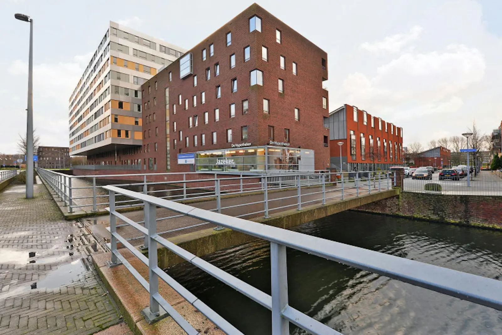 Image 10 of 25
