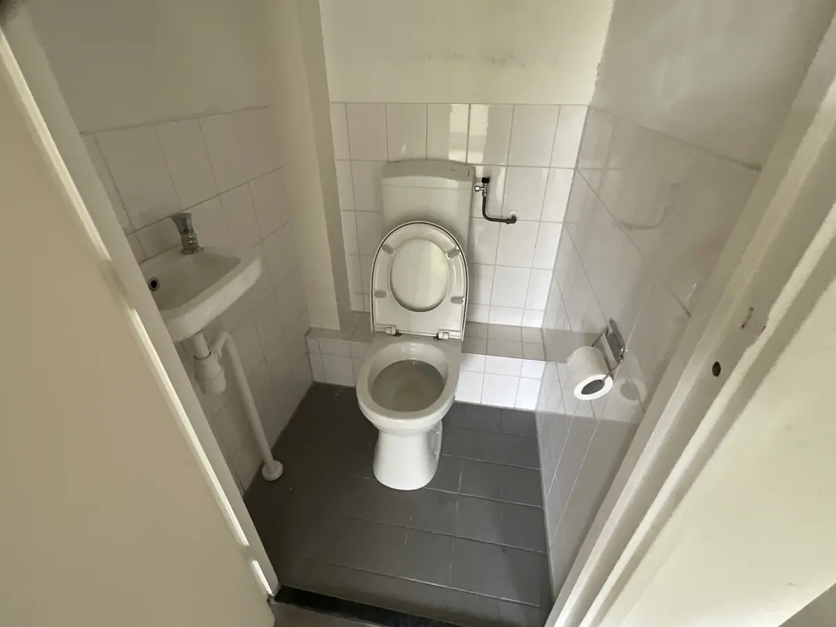 Image 7 of 10