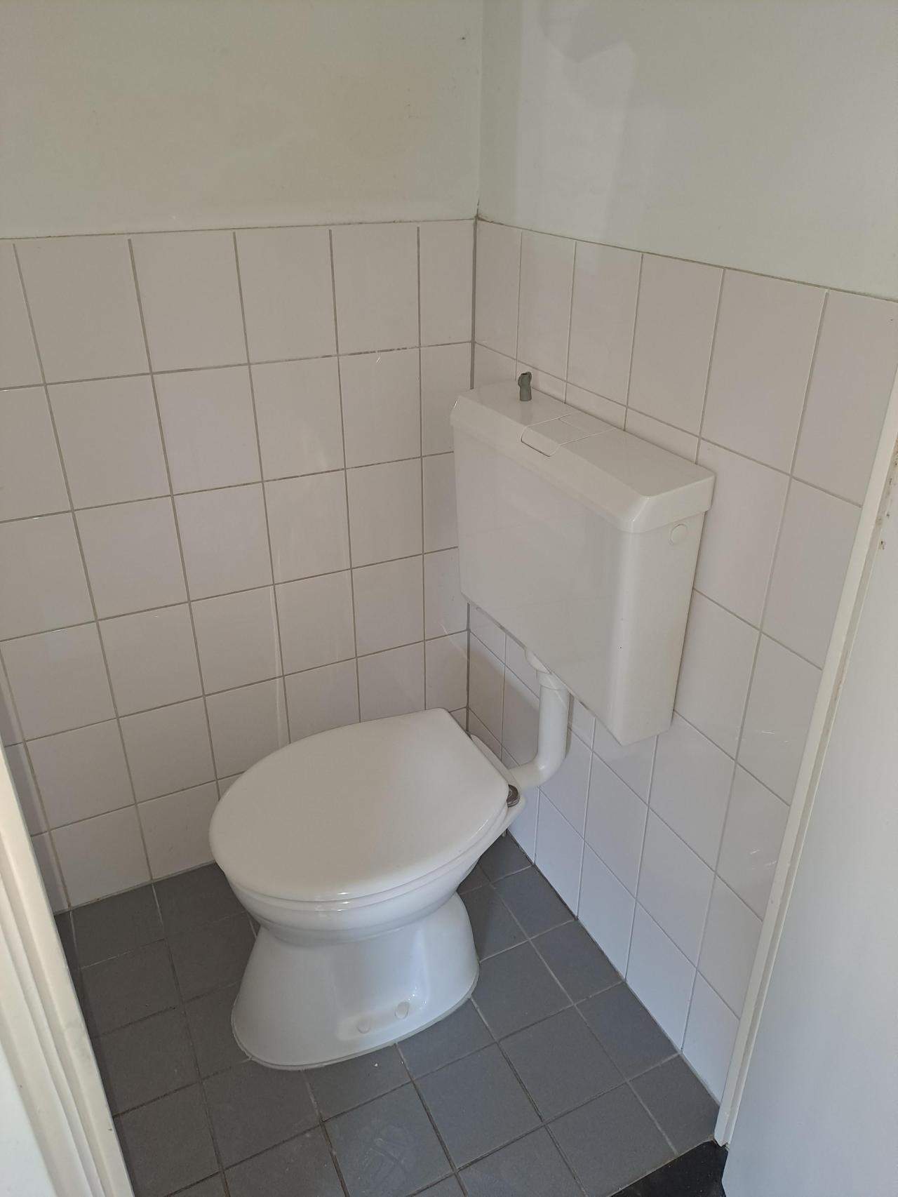 Image 6 of 9