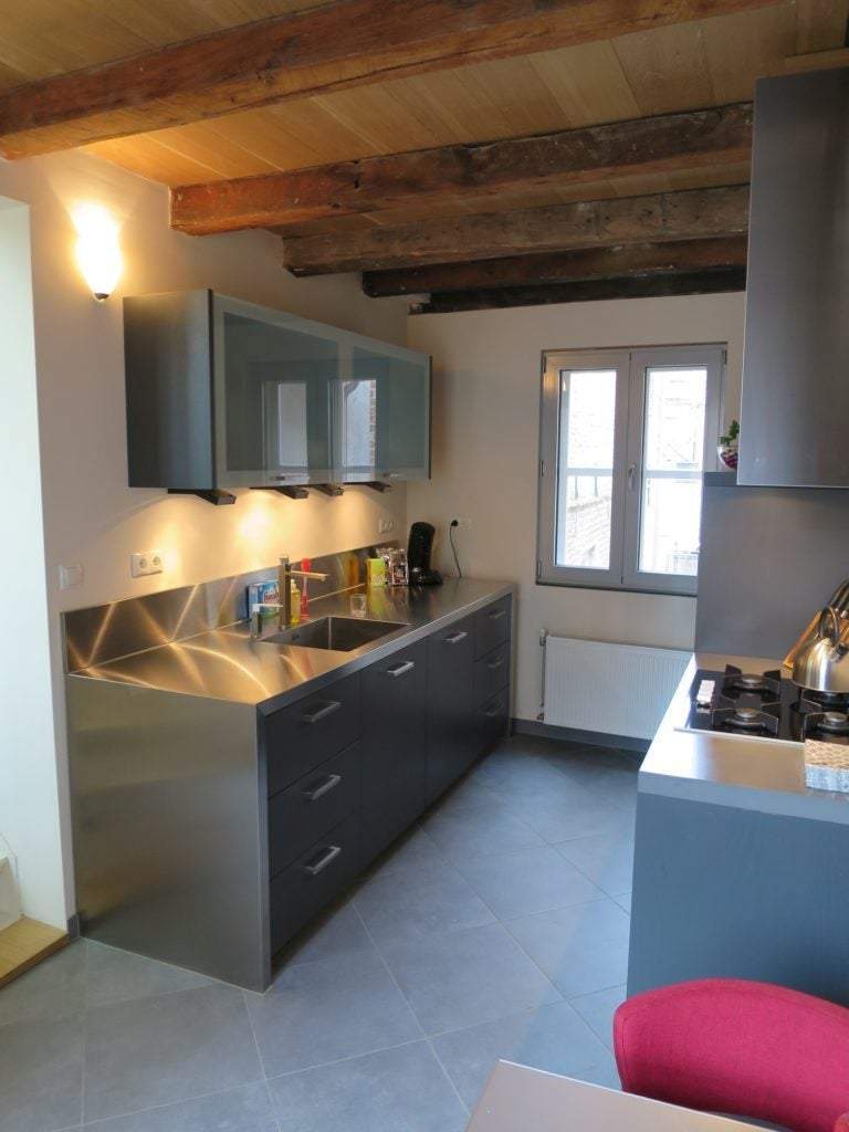 Image 2 of 20