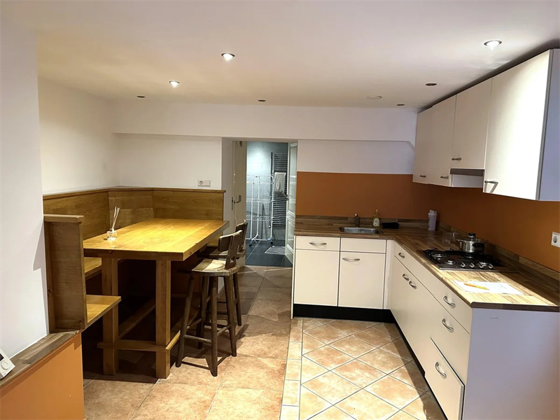 Image 10 of 24