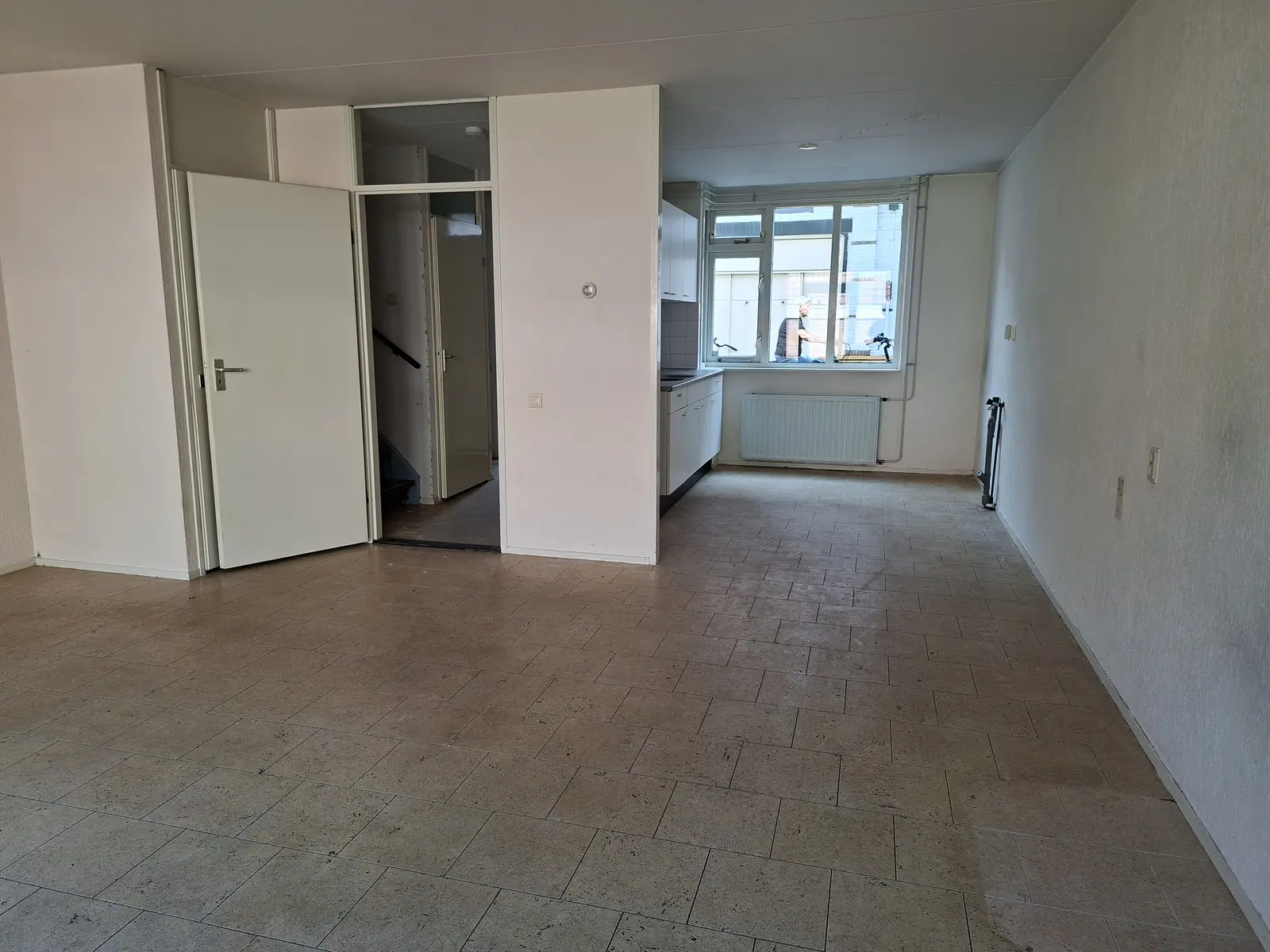 Image 4 of 23