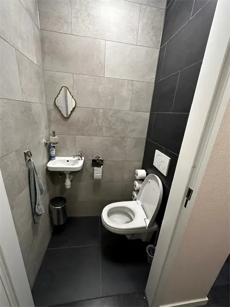Image 7 of 10
