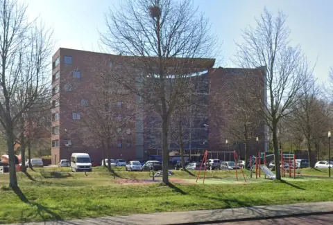 Two-Bedroom Apartment Annie M.G. Schmidtstraat, Alkmaar - For Rent