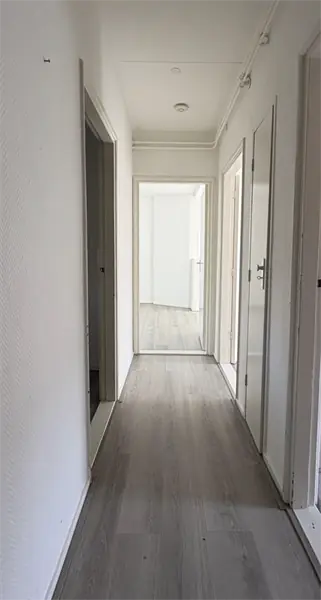 Image 4 of 6