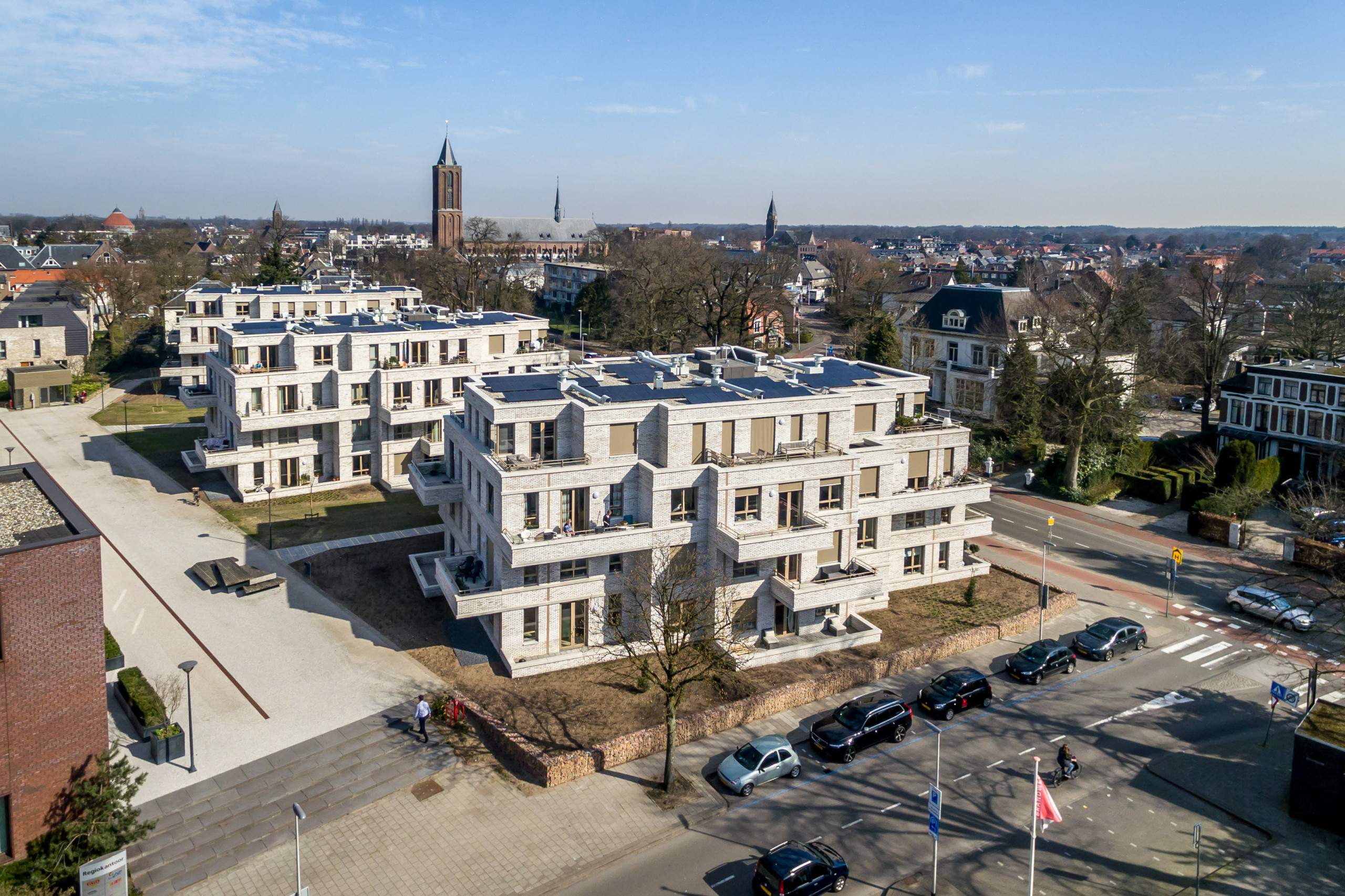 Afbeelding 2 van 2