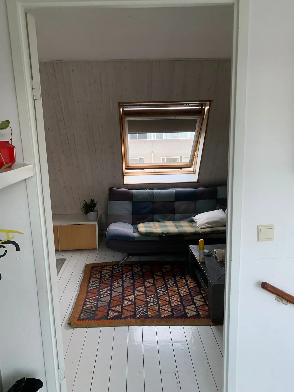 Image 5 of 9