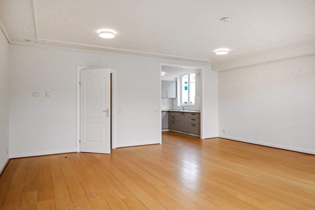 Image 6 of 8