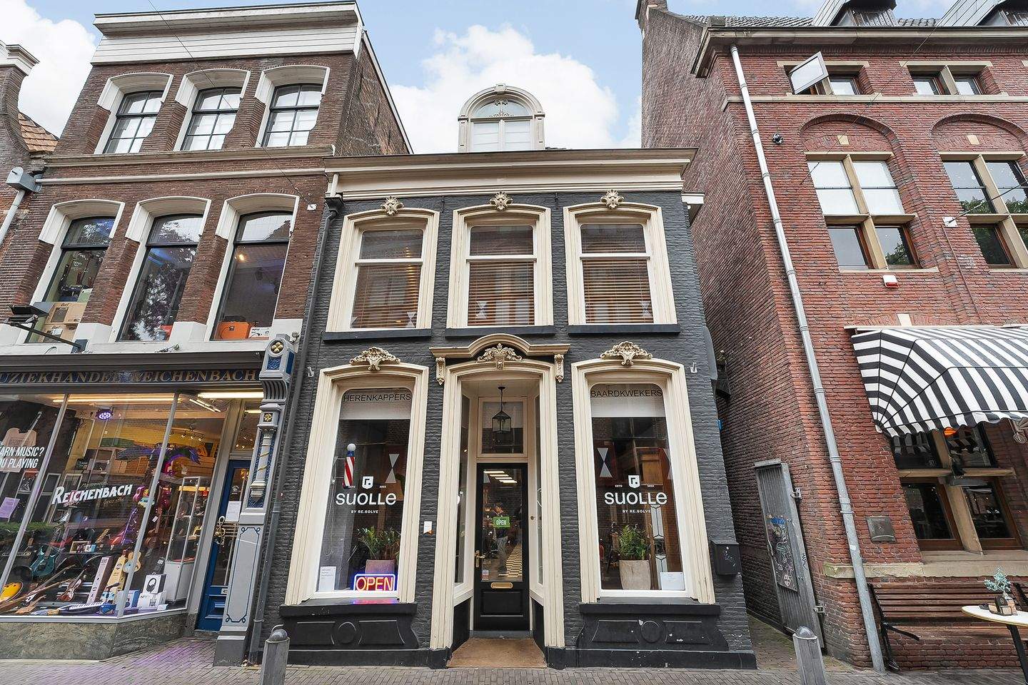 Afbeelding 1 van 12