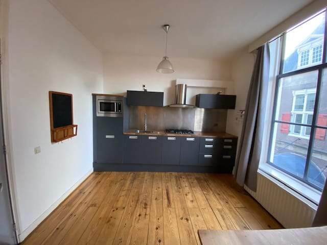 Bild 2 von 12