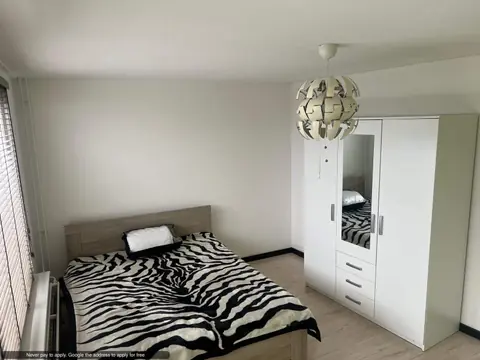 Gemeubileerde kamer Klaverweg, Almere - Te huur