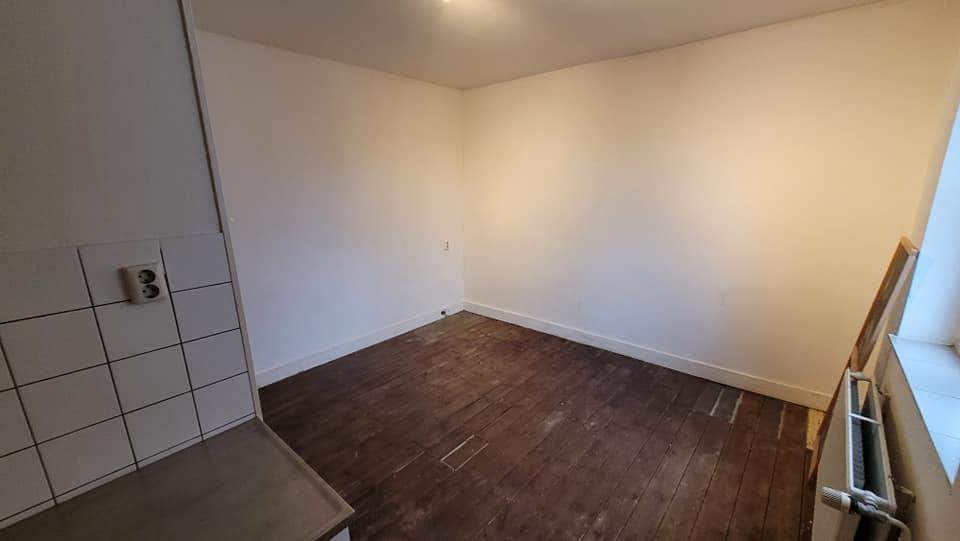 Image 3 of 6
