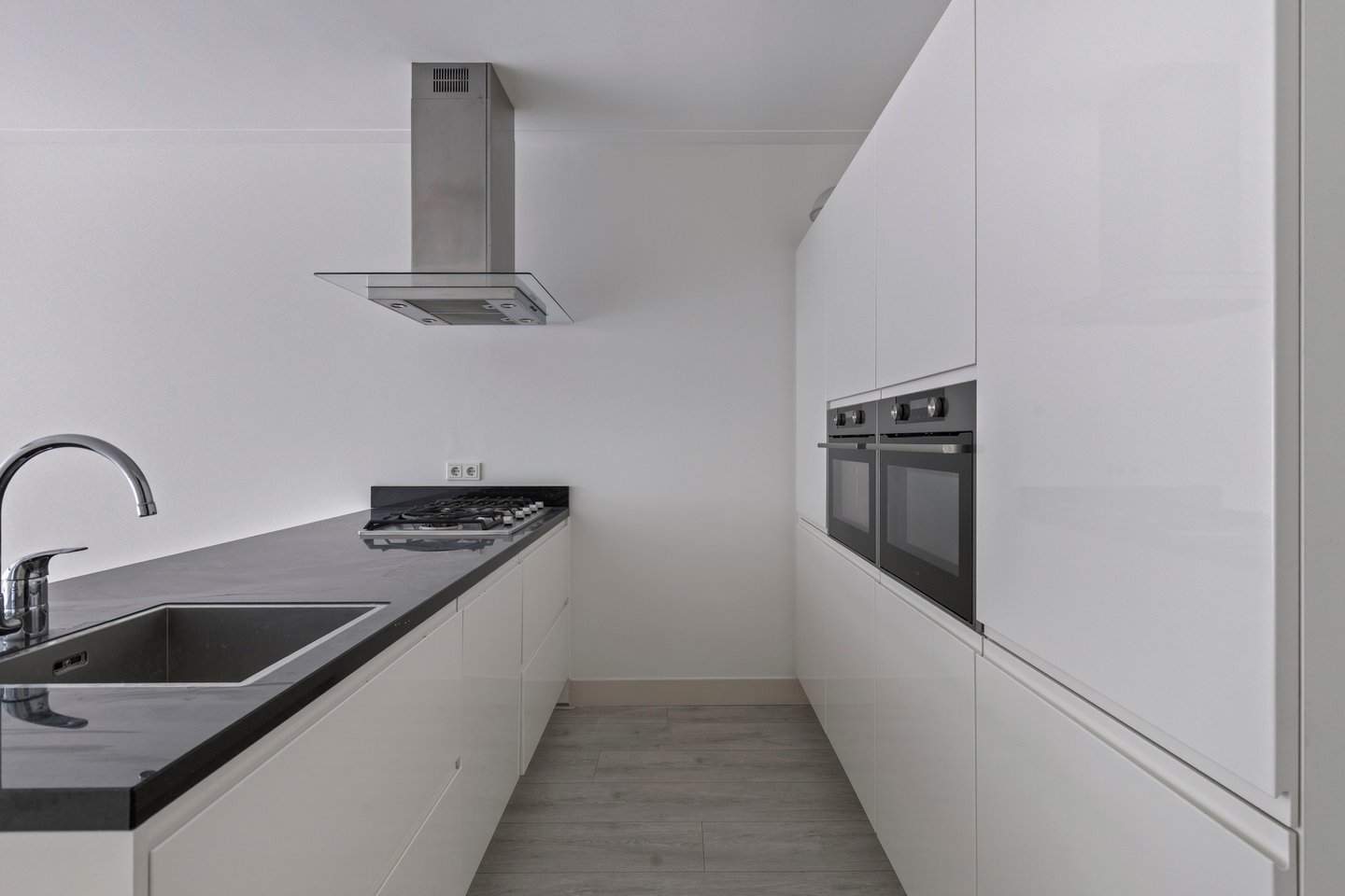 Image 2 of 12