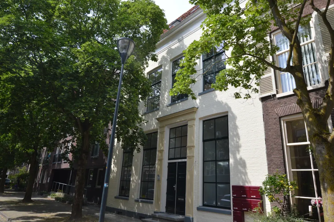 Afbeelding 2 van 8