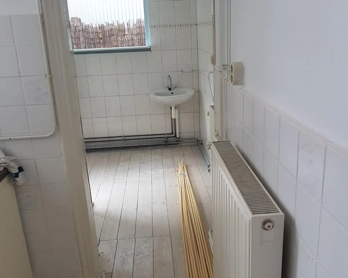 Image 7 of 7