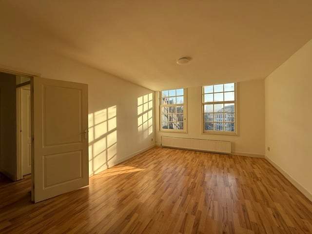 Image 2 of 12