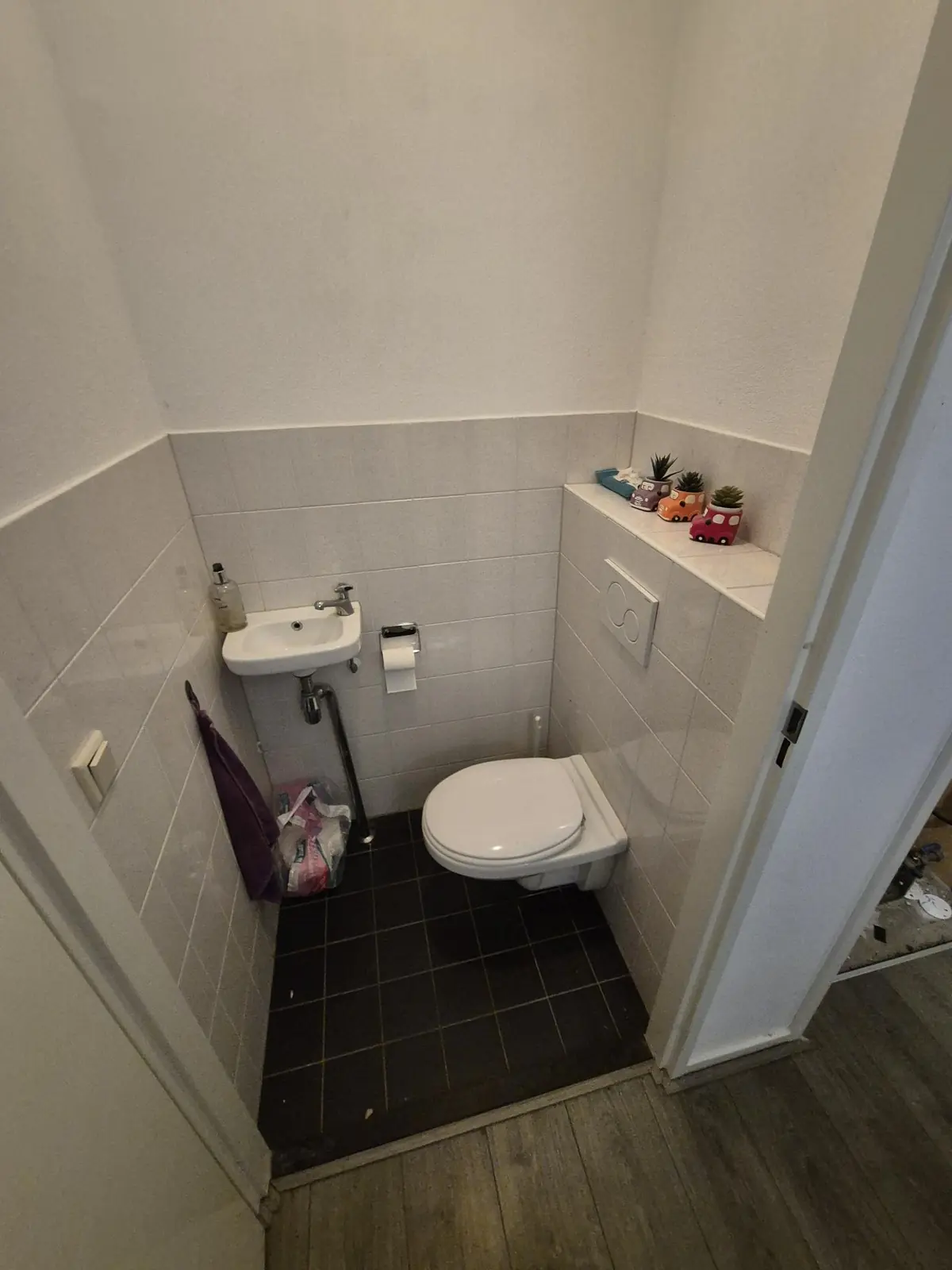 Image 2 of 3