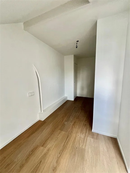 Image 10 of 11