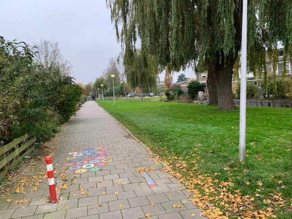 Bild 2 von 4